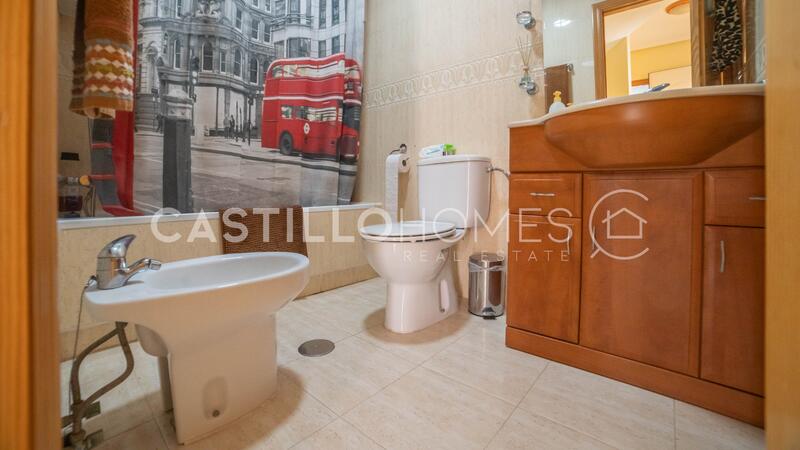 2 bedroom Townhouse for sale