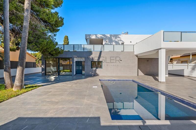 4 bedroom Villa for sale