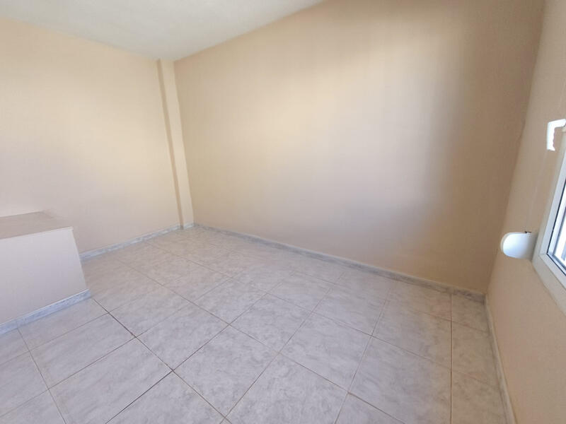 3 slaapkamer Gezinswoning Te koop