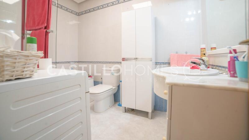 2 bedroom Townhouse for sale