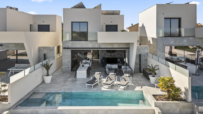 4 bedroom Villa for sale