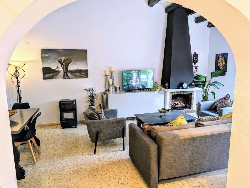 3 bedroom Townhouse for sale