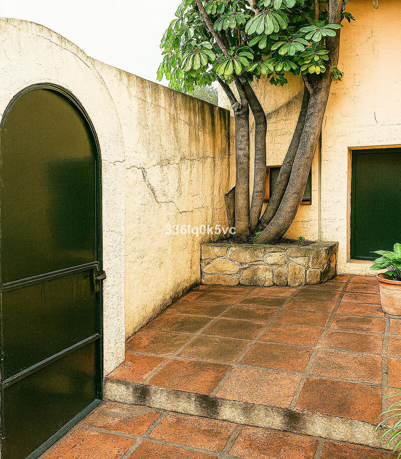 5 bedroom Villa for sale