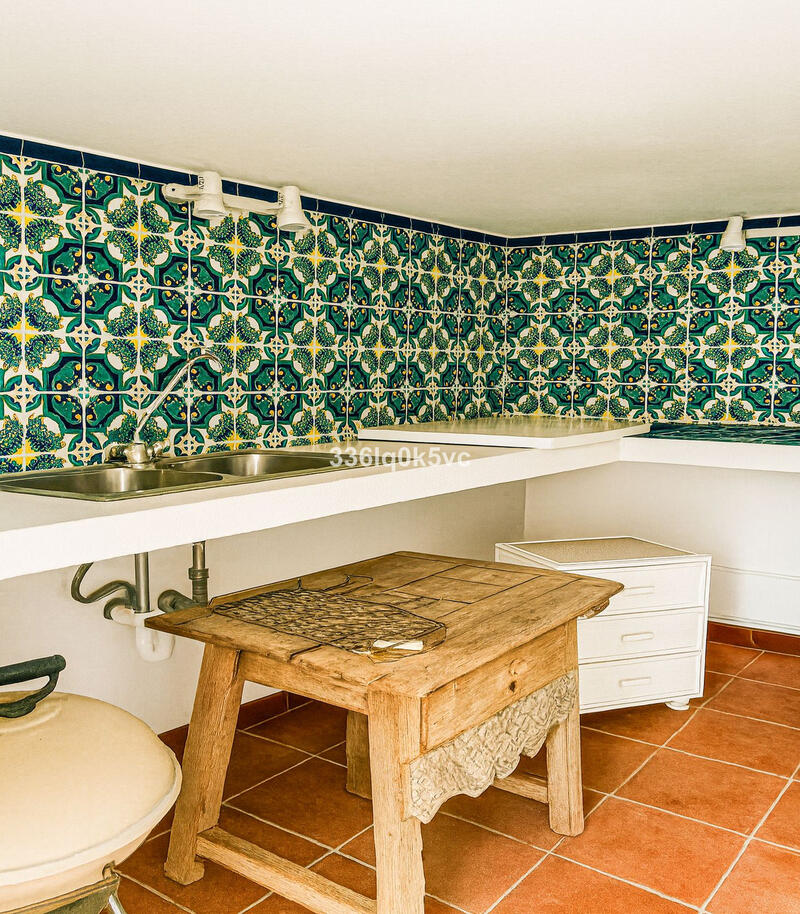 5 bedroom Villa for sale