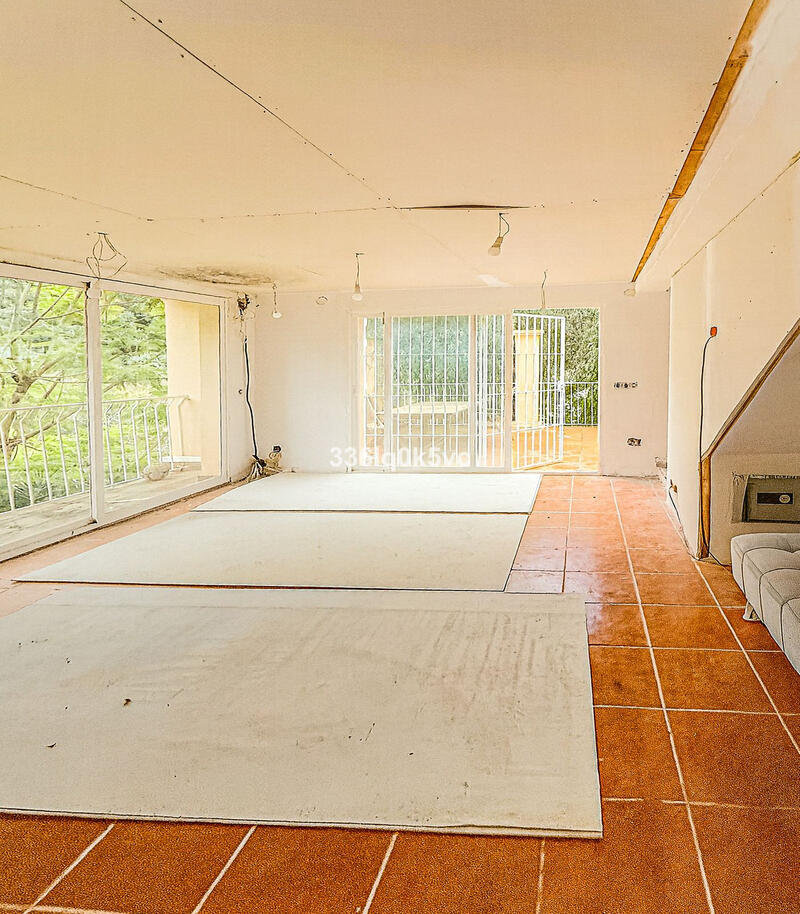 5 bedroom Villa for sale