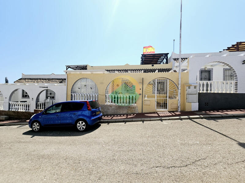 3 bedroom Townhouse for sale