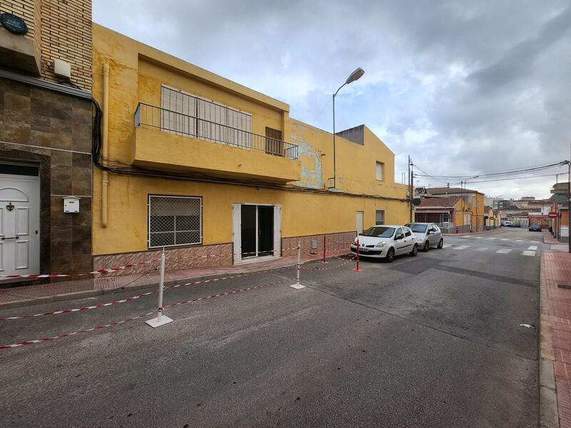 Townhouse for sale in Sax, Alicante Townhouse for sale in Sax, Alicante