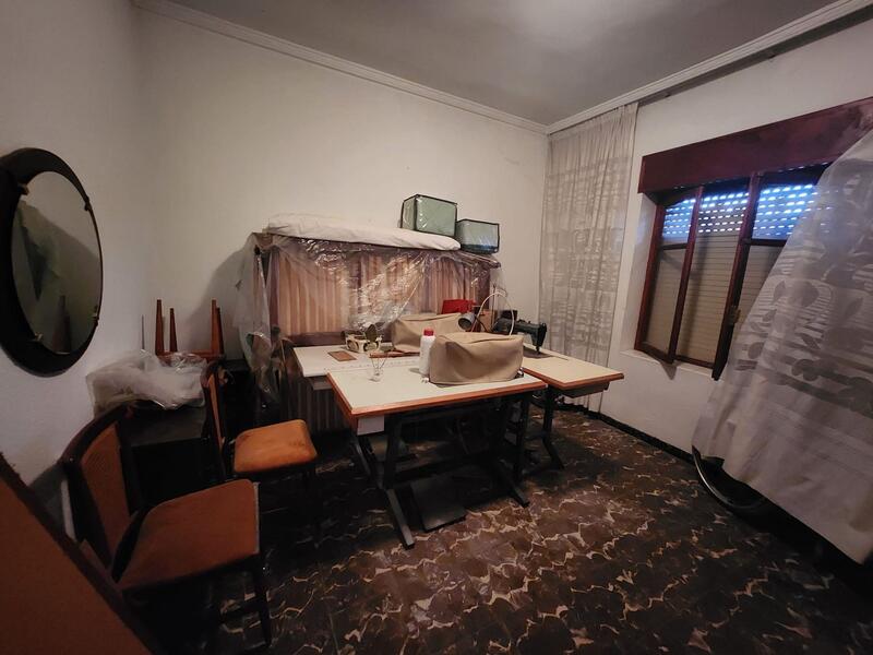 3 bedroom Townhouse for sale