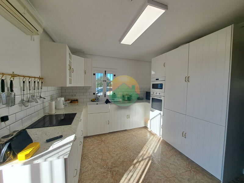 5 soverom Herregård til salgs