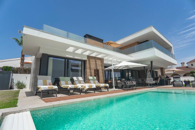 4 bedroom Villa for sale