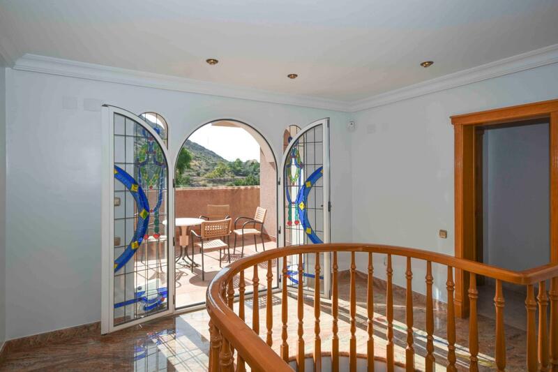 5 Schlafzimmer Landhaus zu verkaufen