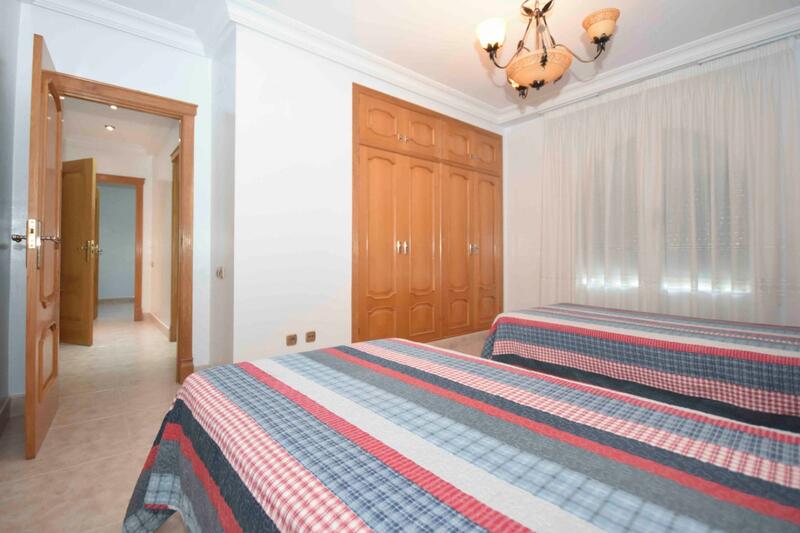 5 Schlafzimmer Landhaus zu verkaufen