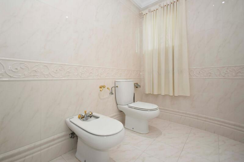 5 Schlafzimmer Landhaus zu verkaufen