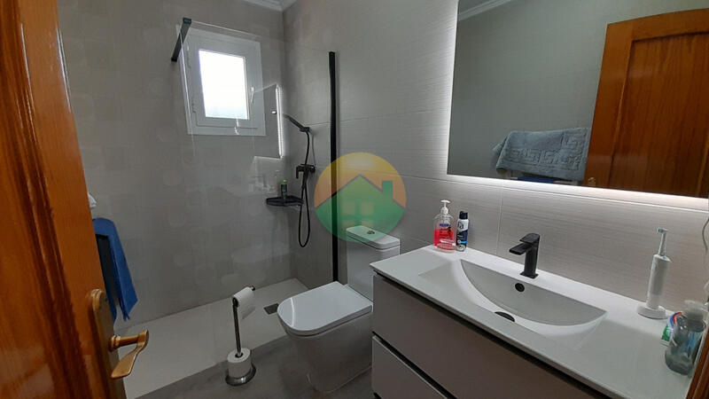 3 спальная комната вилла продается