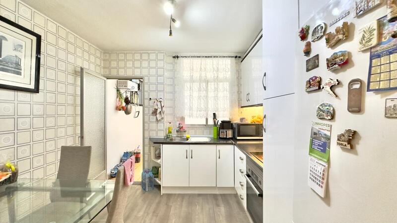 4 bedroom Apartment for sale