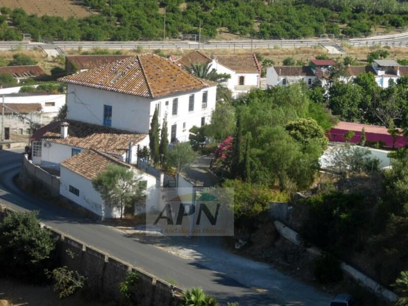 11 soverom Rekkehus til salgs