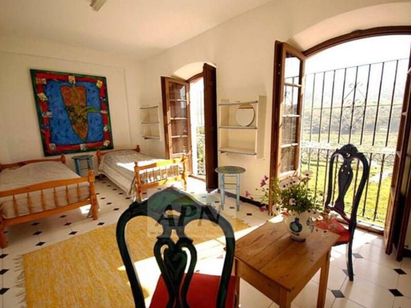 11 soverom Rekkehus til salgs