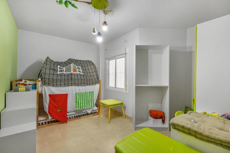 4 bedroom Apartment for sale