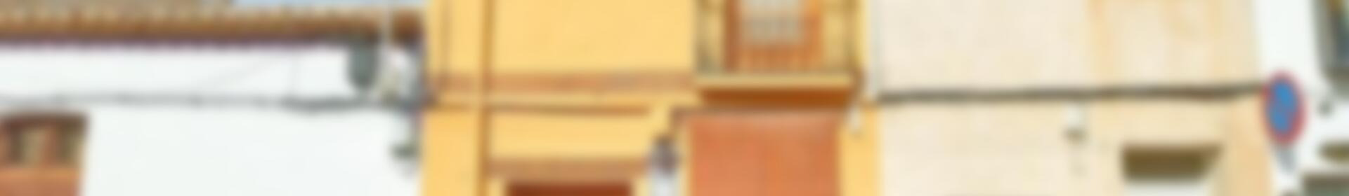 5 bedroom Townhouse for sale