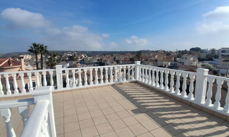 5 bedroom Villa for sale