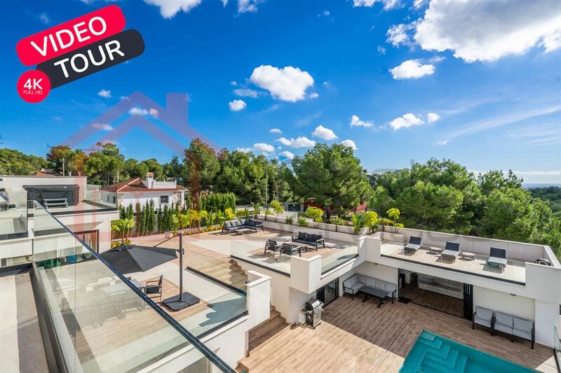 Villa en venta en Pinar de Campoverde, Alicante