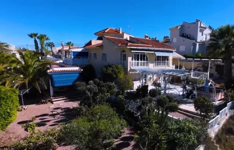 Villa til salgs i Rojales, Alicante