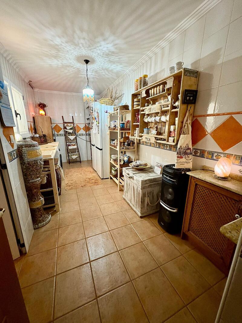 4 Schlafzimmer Stadthaus zu verkaufen