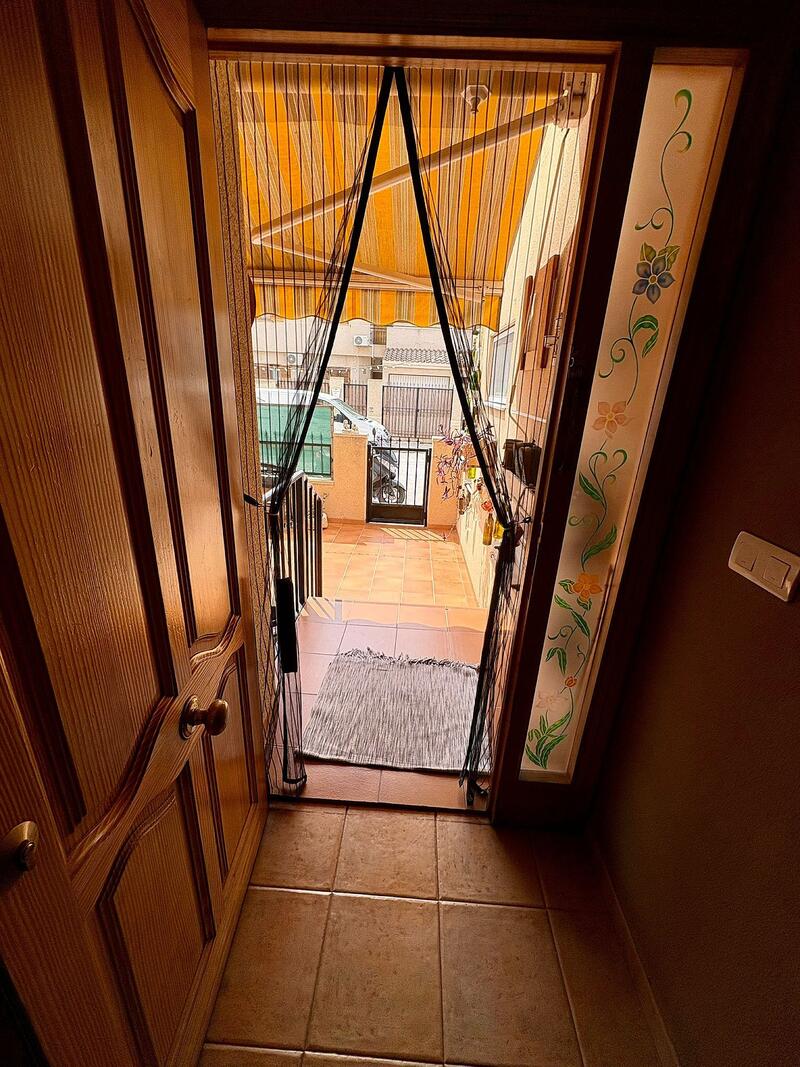 4 Schlafzimmer Stadthaus zu verkaufen