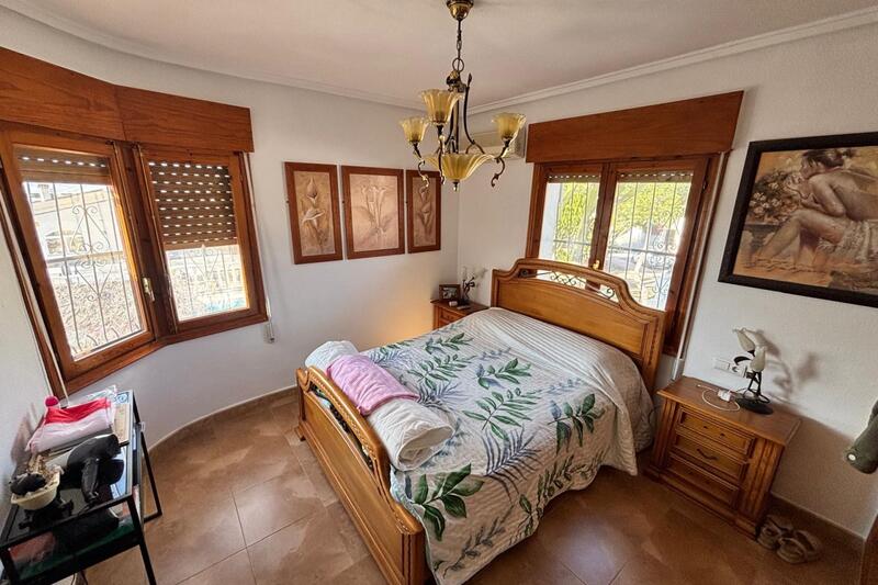 4 slaapkamer Villa Te koop