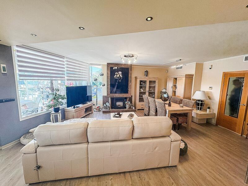 5 bedroom Villa for sale