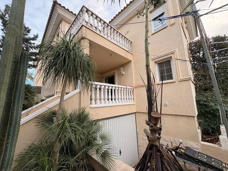 Villa for sale in Elda, Alicante Villa for sale in Elda, Alicante