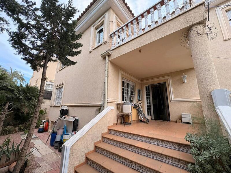 3 bedroom Villa for sale