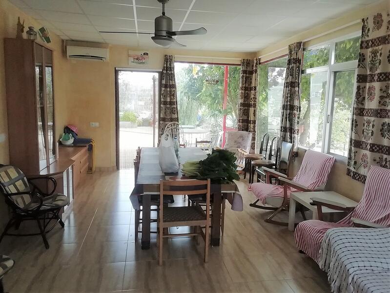 4 спальная комната вилла продается