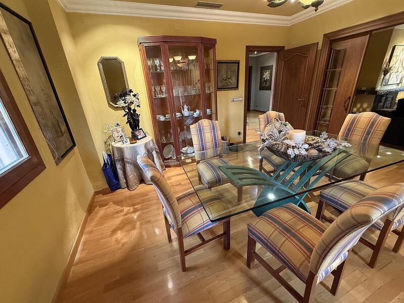 4 Cuarto Villa en venta