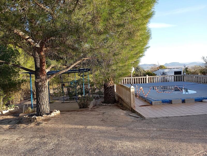 6 bedroom Country House for sale