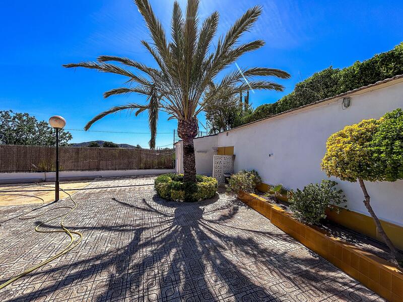 6 Cuarto Villa en venta