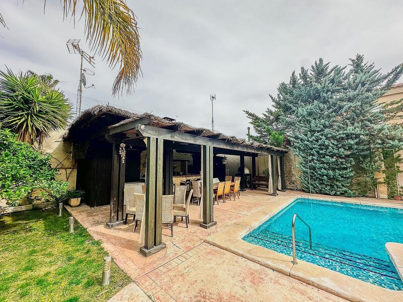 5 soveværelse Villa til salg 5 soveværelse Villa til salg