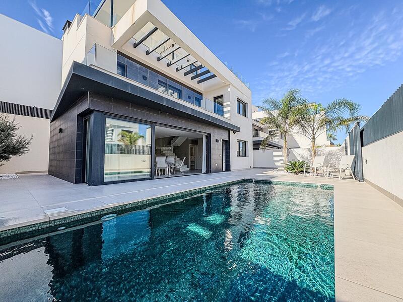 вилла продается в Algorfa, Alicante