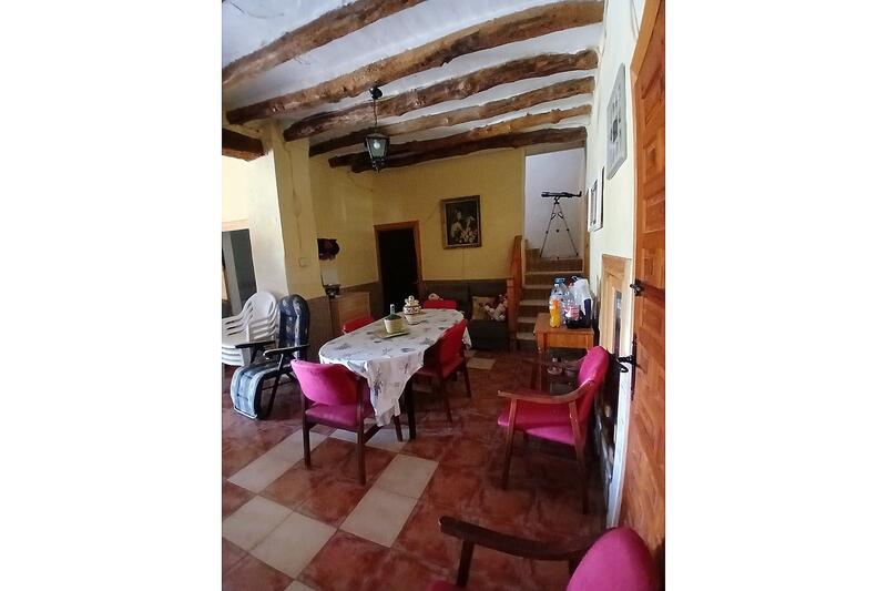 6 bedroom Country House for sale