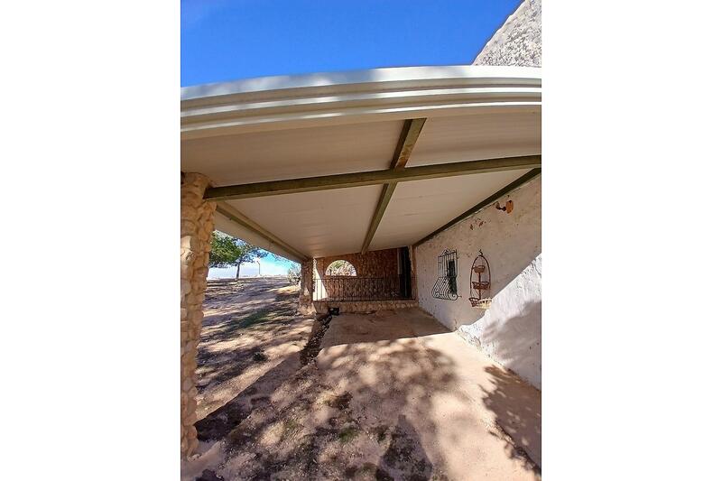 6 bedroom Country House for sale