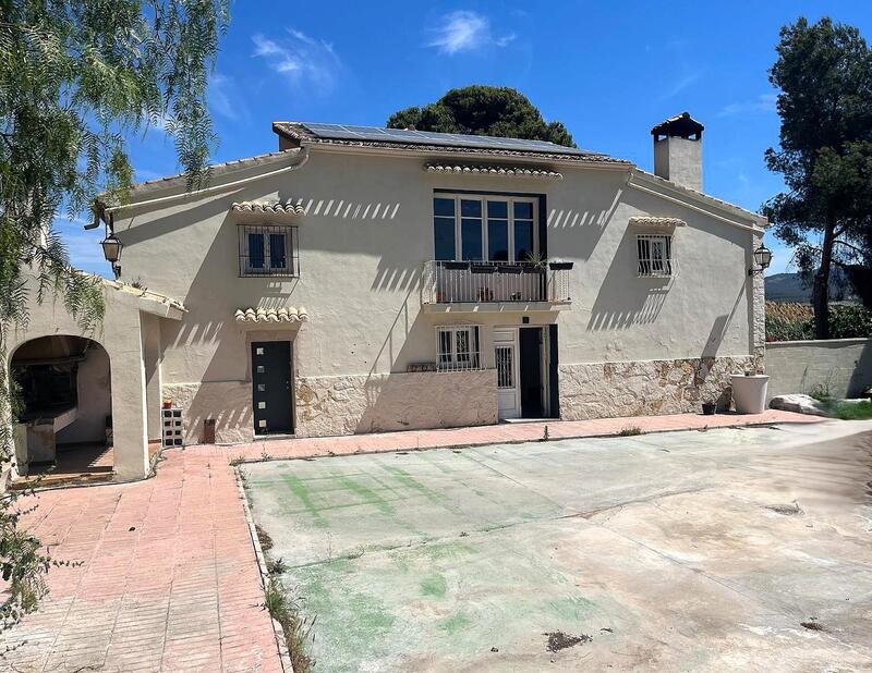 Country House for sale in Castalla, Alicante