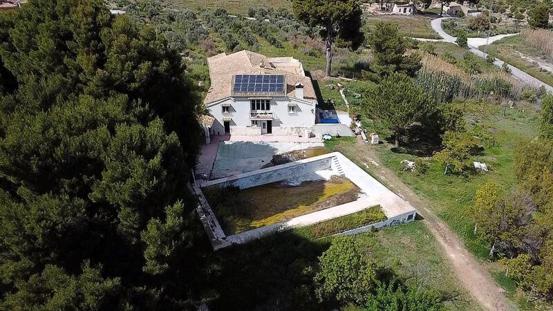 12 bedroom Country House for sale