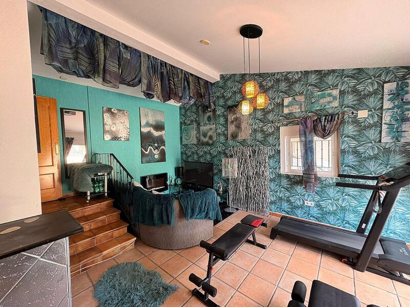 8 bedroom Villa for sale