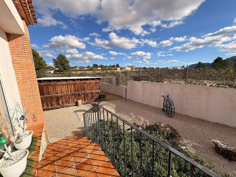 8 bedroom Villa for sale