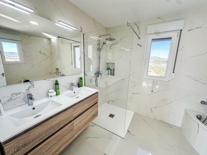 4 slaapkamer Villa Te koop