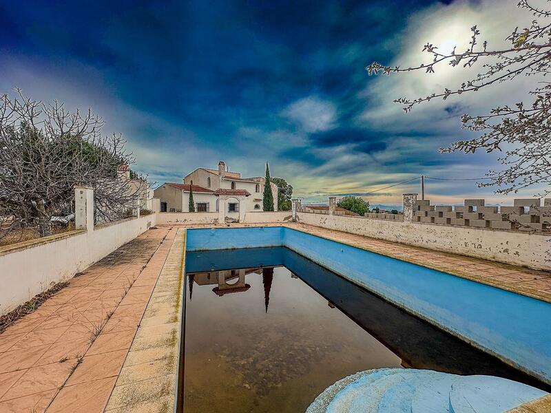 Country House for sale in Novelda, Alicante