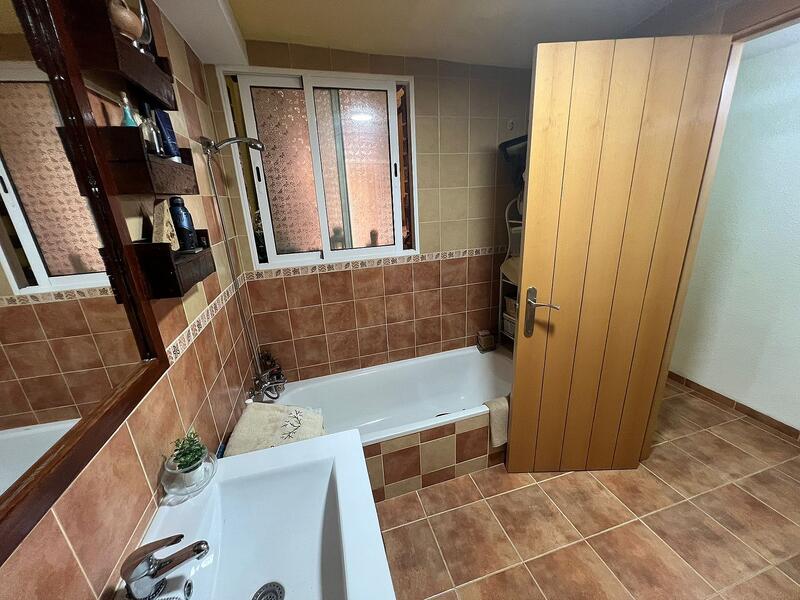 3 Schlafzimmer Stadthaus zu verkaufen