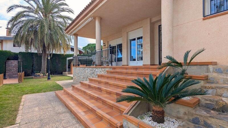 4 Schlafzimmer Villa zu verkaufen