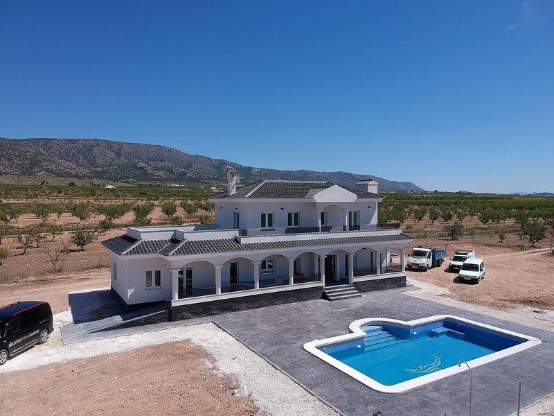 6 bedroom Villa for sale