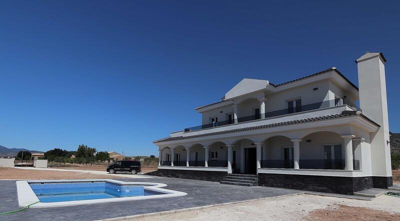 6 bedroom Villa for sale